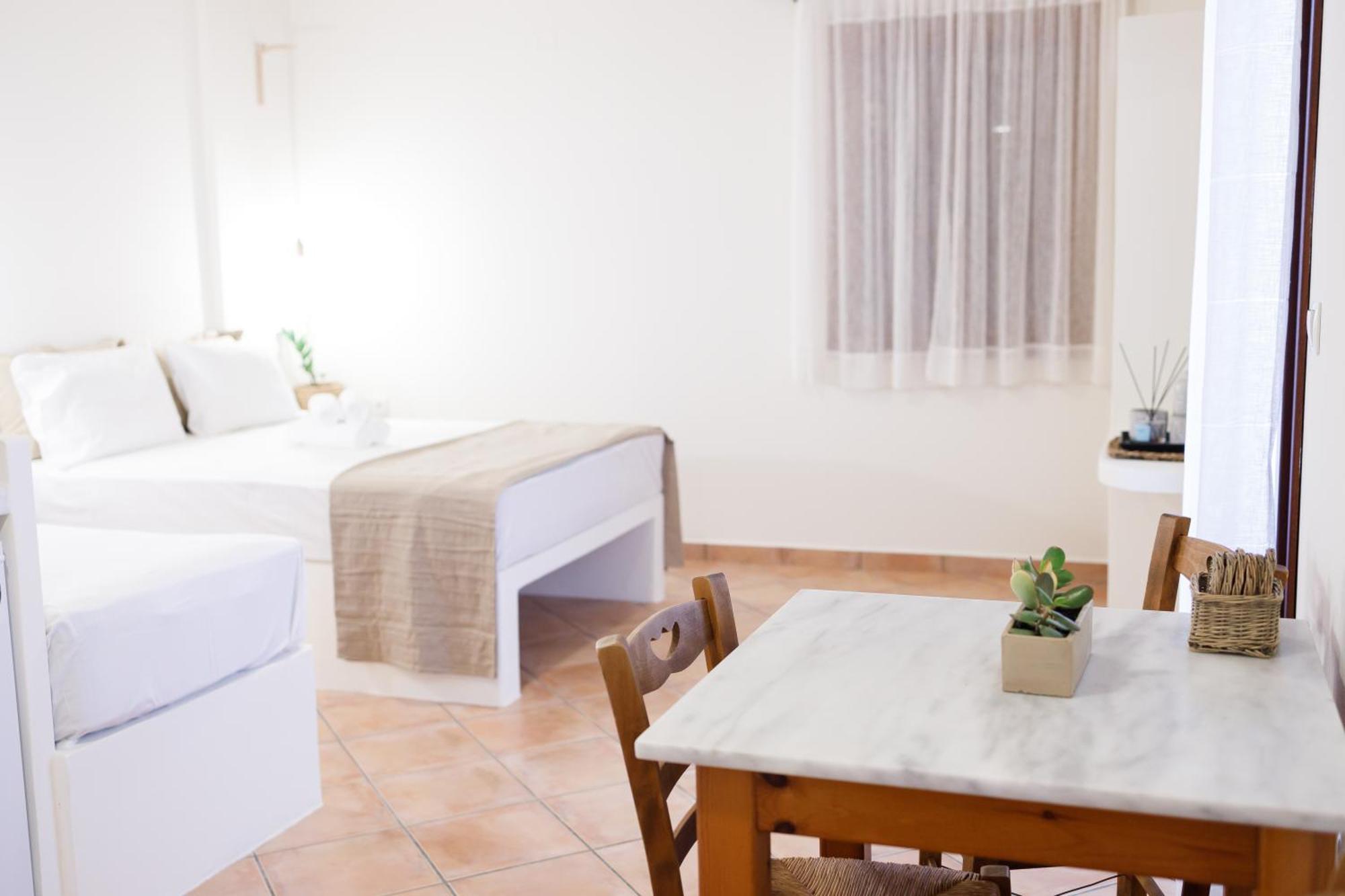 Ligaries Aparthotel Kini Exterior photo